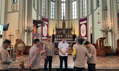 Polri-Pastikan-Kesiapan-Pengamanan-Natal-2025-dan-Tahun-Baru-2026-melalui-Pelayanan-Terpadu