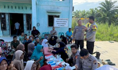 Polri-Hadir-Menyentuh-dari-Pintu-ke-Pintu-Layanan-Kesehatan-dan-Home-Visit-Ringankan-Derita-Warga-Terdampak-Banjir-Aceh-Tamiang