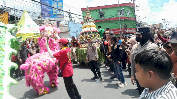 Polsek Krian Amankan Kirab Budaya Sedekah Bumi Perayaan Kongco Kong Tek Cun Ong