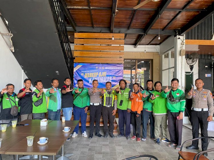 Operasi Keselamatan Semeru Polres Lamongan Ajak Ojol Jadi Pelopor Tertib Lalin